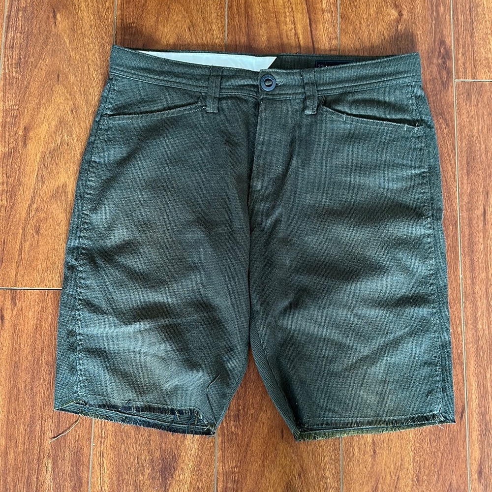 Volcom men’s casual shorts